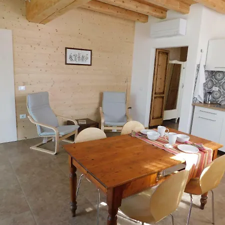 La Casa Di Paglia * San Felice del Benaco